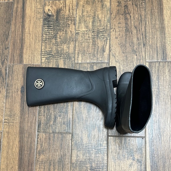 Tory Burch Black Rain Boots with Logo - Picture 1 of 6